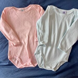 Lot of Petit Bateau Bodysuits - Size 24m